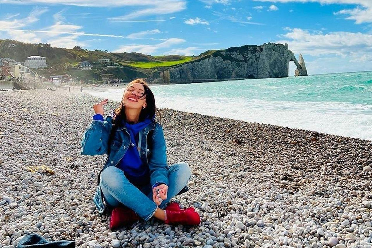 Private Tour Paris: Étretat Cliffs & Monet’s Gardens + Gift Premium Minivan (Up to 6 Guests)