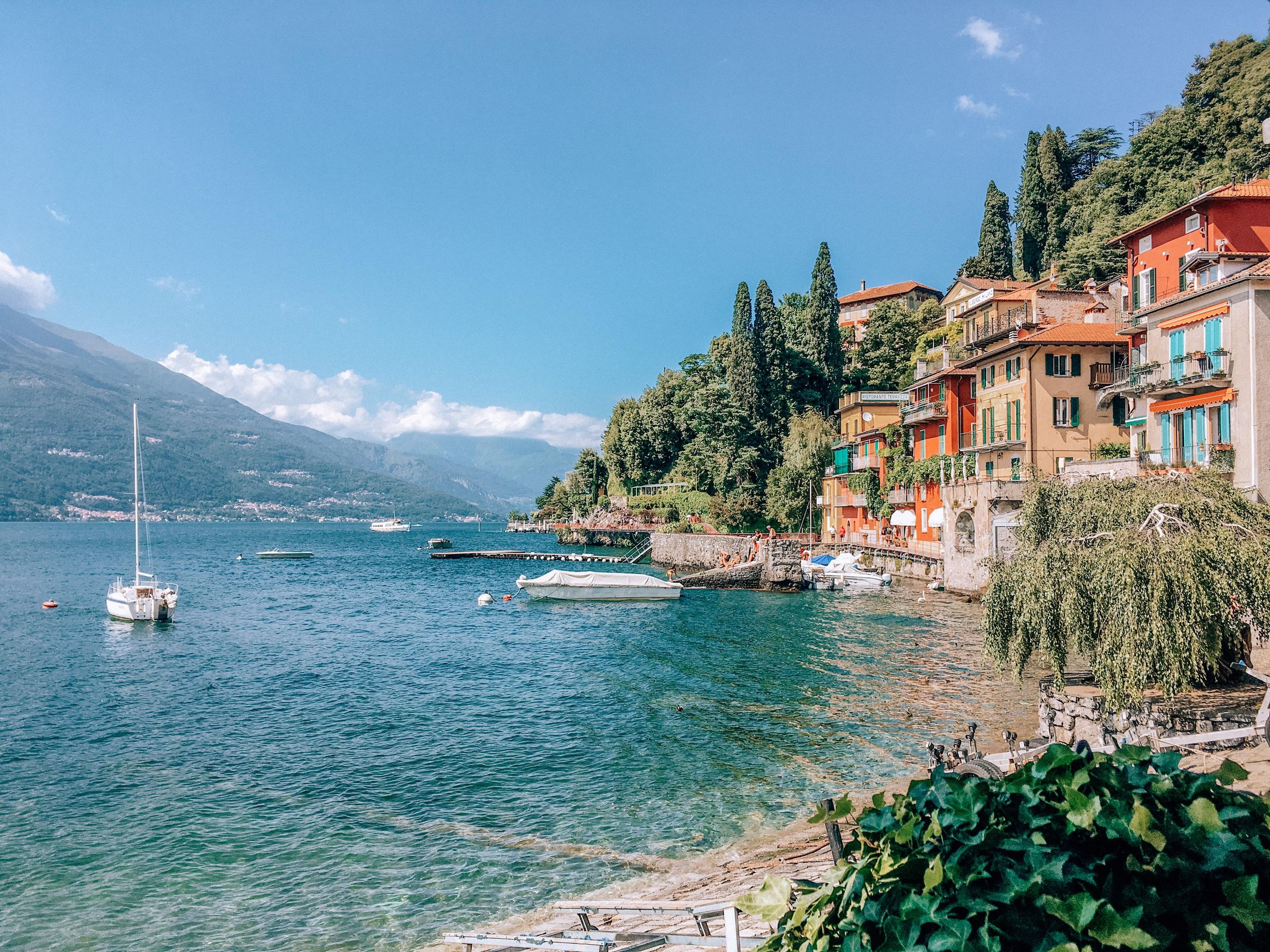 Varenna, Bellagio & Lugano: Privatboot ab Mailand