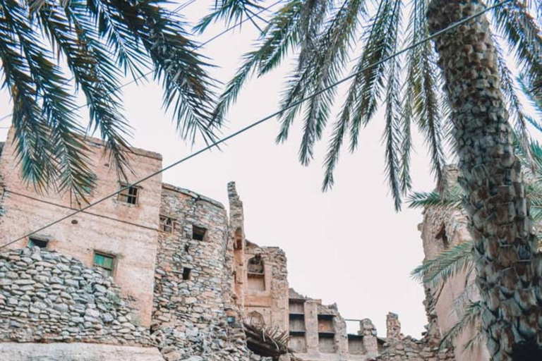 Muscat: Nizwa Fort and Old Al Hamra Village Full-Day Tour
