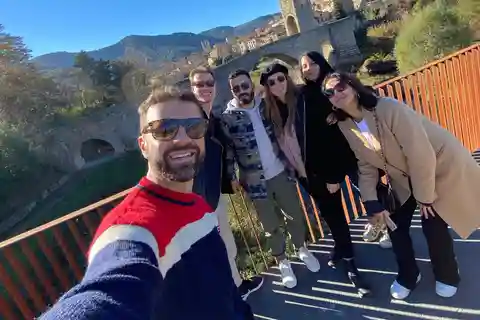 From Barcelona: Girona, Besalú & Castellfollit Day Trip