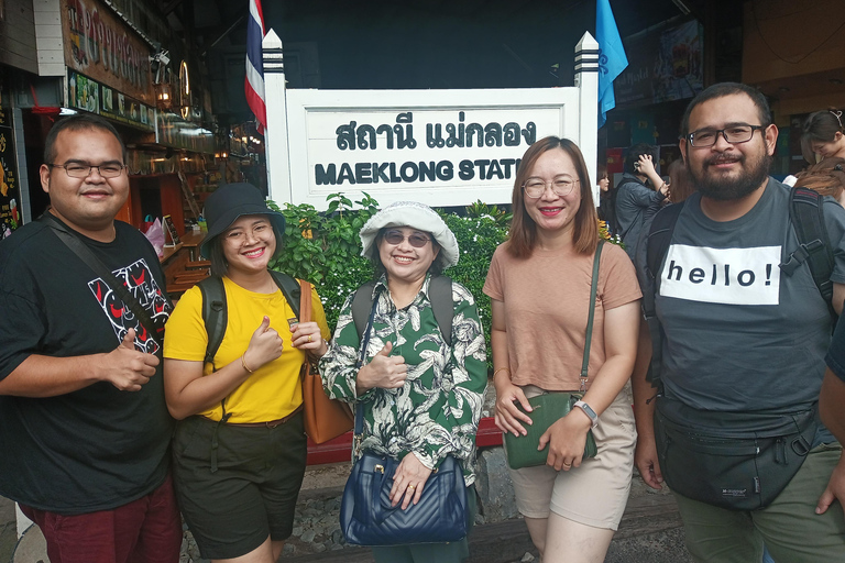 Dalla ferrovia alla via d&#039;acqua: Esplorare la ferrovia e il mercato galleggiante