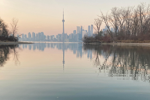 Toronto: Fall Colours Canoe Tour of the Toronto Islands Toronto: Fall Foliage Canoe Tour of the Toronto Islands