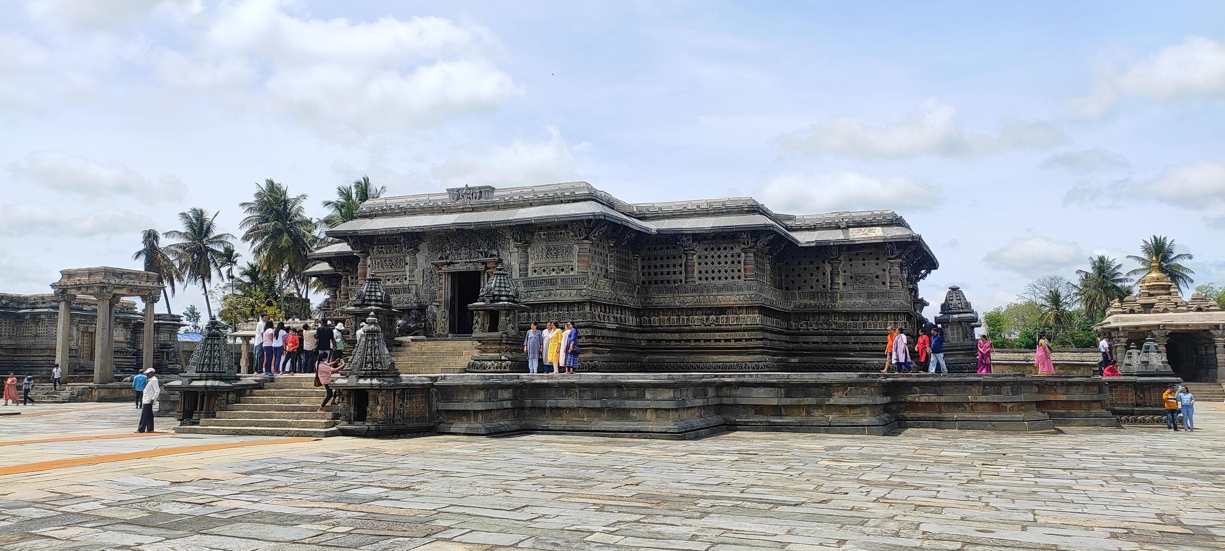 Ab Bangalore: Zweitägiger Ausflug nach Chikkamagaluru: Tempel und Safari