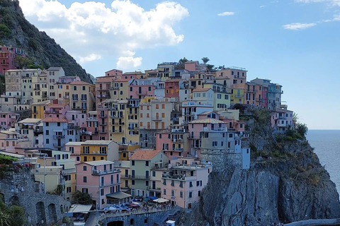 Från Florens: Dagsutflykt i liten grupp till Cinque Terre och Pisa