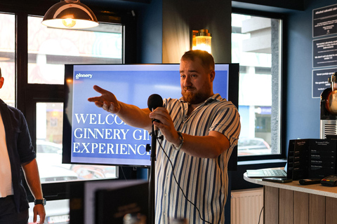 Degustacja ginu w barze Ginnery Gin Bar w Warszawie