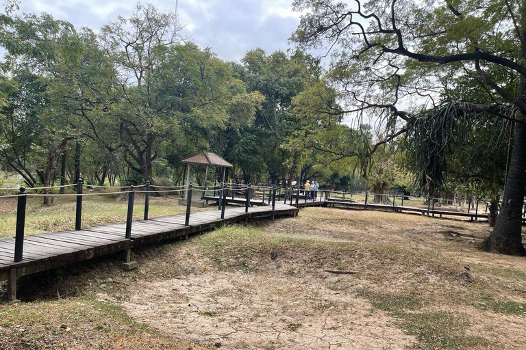 Phnom Penh: Silk Island, Killing Fields, and S-21 Tour