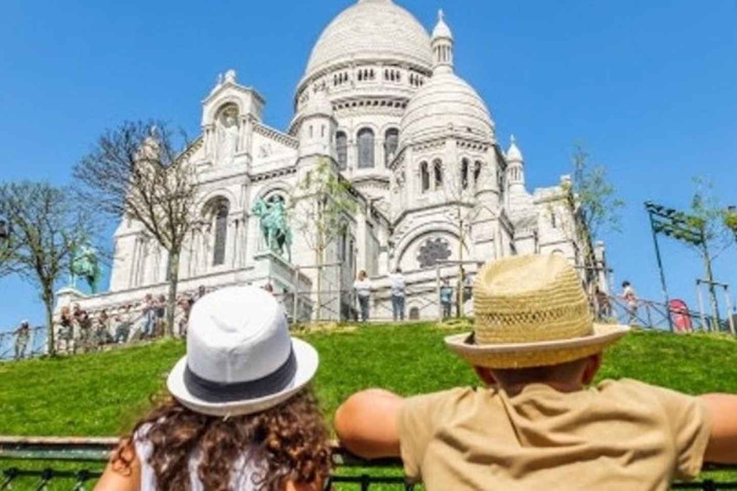 Montmartre: Guided Tour for Kids and Families - Private Tour