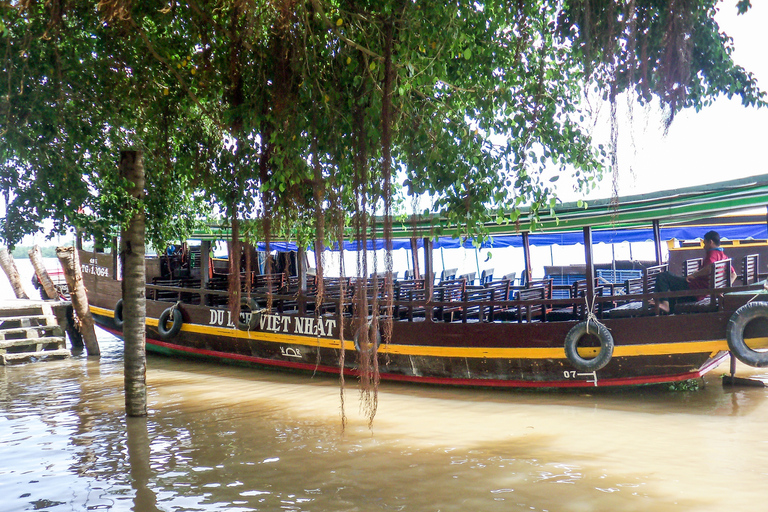 Ho Chi Minh: Cu Chi Tunnels and Mekong Delta Full-Day TourVIP Group Tour with Transfer by Limousine