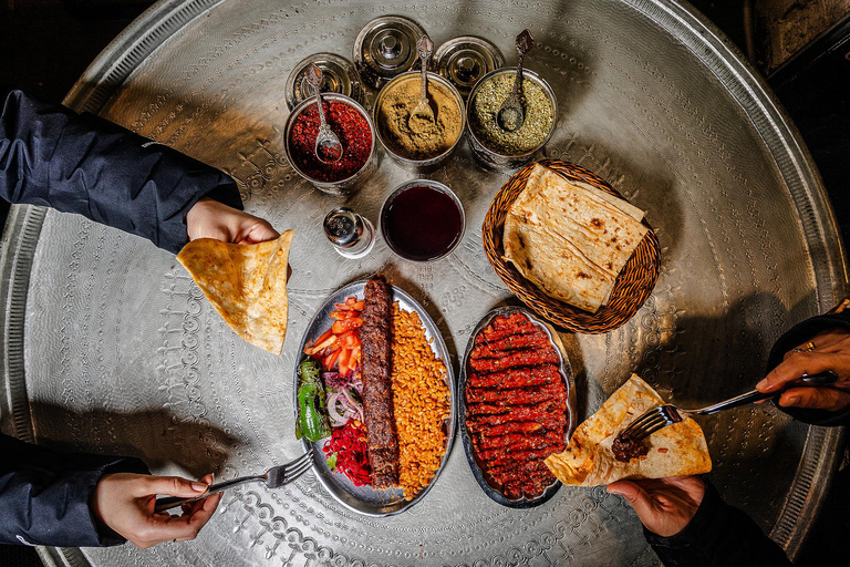 Istanbul: Bosphorus Bites Food Tour with 14+ Tastings