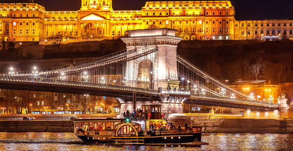 Budapest: Historical Cruise - Kisfaludy Paddle Steamer