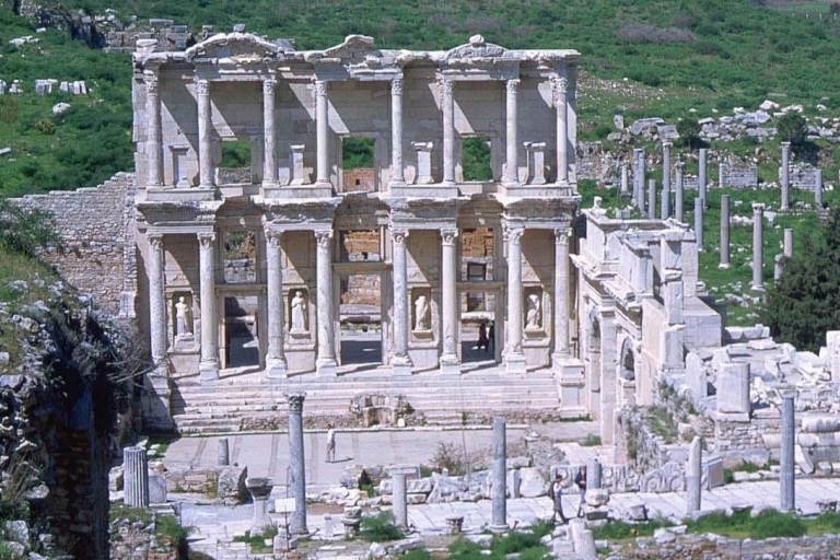 Recuerdos legendarios: Éfeso y la Casa de María y la Experiencia del Baño
