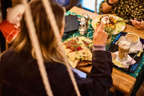 Budapest: Eggscuse Me? Brunch & Bistro's Bottomless Offer