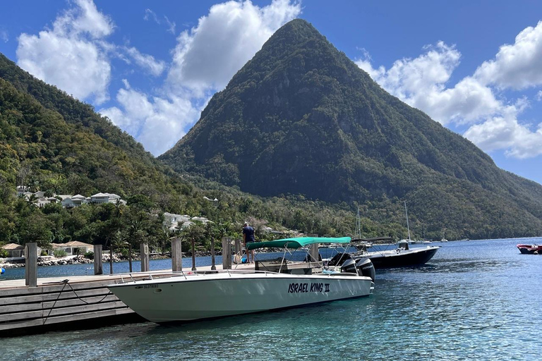 St. Lucia: Private Bootstour nach SoufriereHalbtags 25&#039; Schnellboot &quot;Israel King&quot;