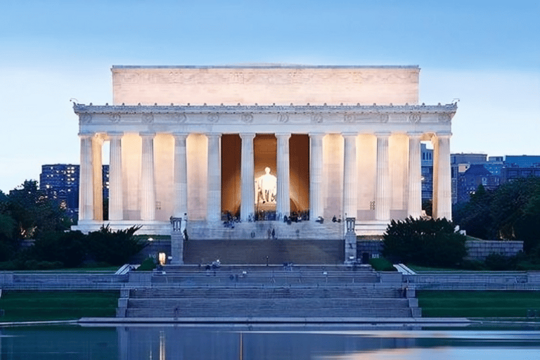 Washington DC: Highlights Guided Walking Tour Shared Group Tour