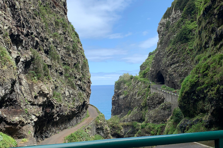 Madeira West Tour - The natural lava pools of Porto Moniz