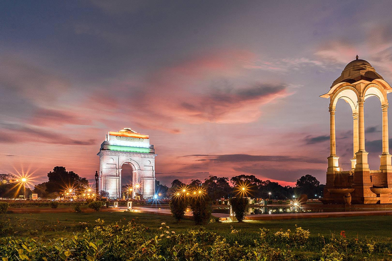 Private Old & New Delhi Tour with Female guide, Car & Lunch All included