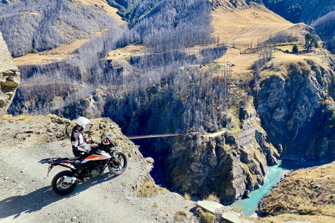 Queenstown: Excursión guiada en moto de 1 día TODO INCLUIDO