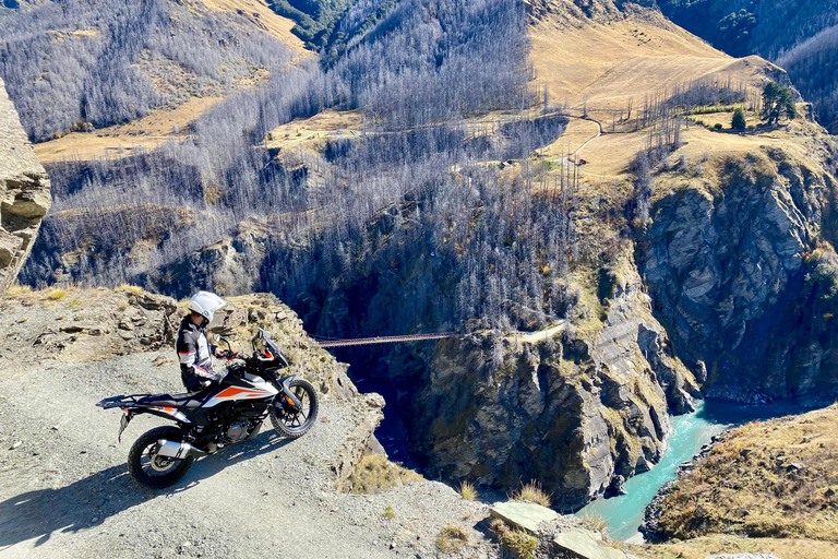 Queenstown: Tour de 1 dia com tudo incluído, guiado por um motociclista