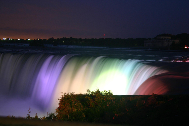 Depuis NYC : Excursion de deux jours aux chutes du Niagara, côté américainSélectionnez l&#039;heure de prise en charge correspondante en fonction de la liste des lieux.