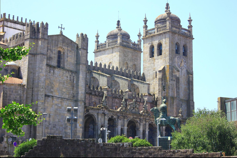 Porto: Walking Tour, History, Fun Facts & Recommendations