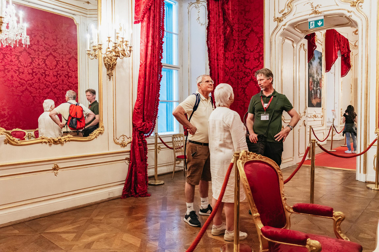 Vienna: Hofburg and Empress Sisi Museum Guided Tour Small Group Tour in French