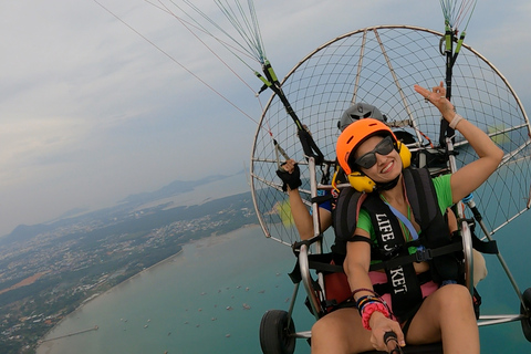 Phuket Paramotor Adventure autorstwa TSA Tajlandii