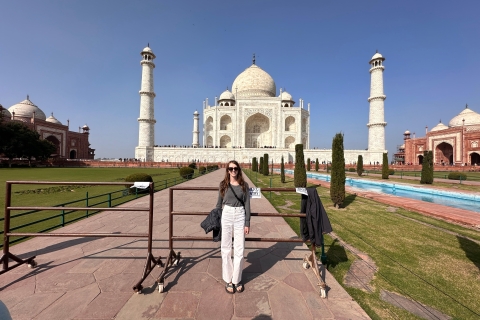 Delhi: 2 Days Taj Mahal Agra, Fatehpur & Bird Sanctuary Tour Private Tour with 3* Hotel, Guide, Entry Tickets, and Lunch