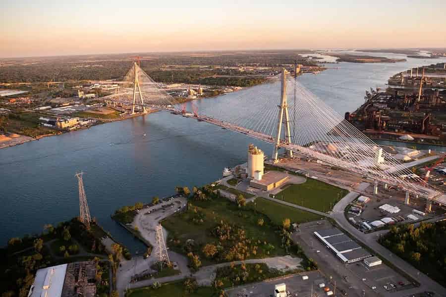 Detroit: Helikopterflüge über die Sehenswürdigkeiten der Stadt. Foto: GetYourGuide Detroit: Helikopterflüge über die Sehenswürdigkeiten der Stadt. Foto: GetYourGuide