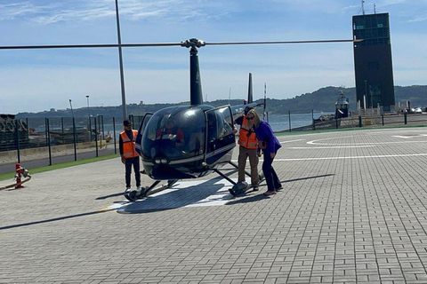Lisbon: Helicopter Tour in Lisbon and Tagus River Cruise Helicopter Tour + Sunset Cruise
