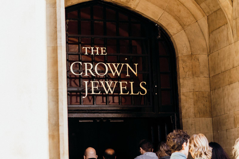 Private Tower of London Tour: Early Crown Jewels Access