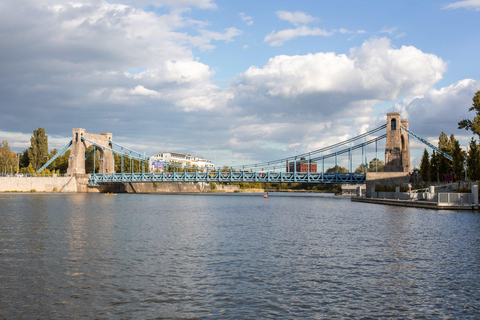 Wroclaw: Sunset Catamaran Cruise with Drink and Music
