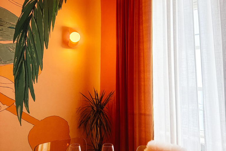 Berliner Mauer-Weinprobe: Geschichte des Kalten Krieges, Wein und Käse