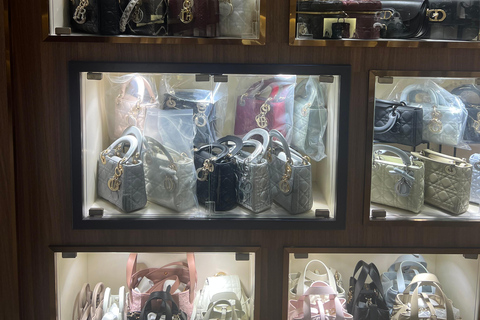 Guangzhou: Untold Markets & Local Shopping Private Tour