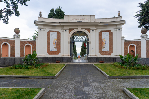 Napels: rondleiding Herculaneum met archeoloog + voorrangRondleiding Herculaneum met archeoloog + voorrang Italiaans