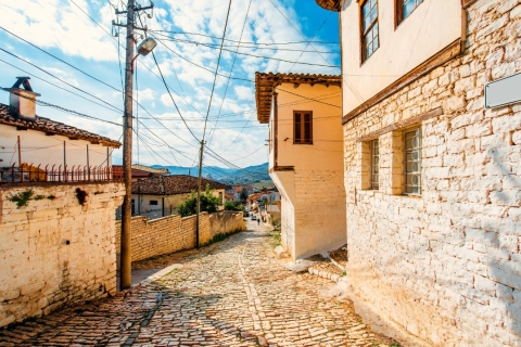 Vino y Vista: El viaje del vino y el patrimonio cultural de Berat