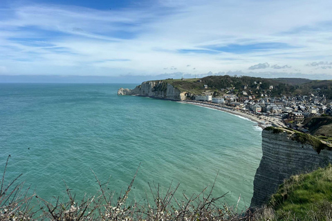 Paris: Étretat Cliffs & Mont St-Michel Day Tour