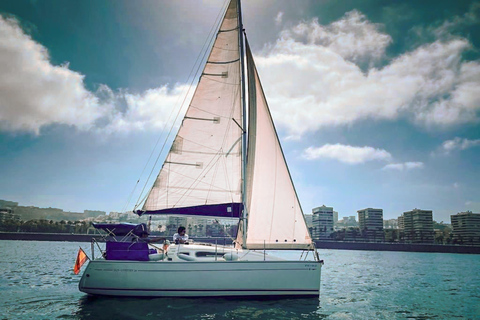 Las Palmas: Learn to sail with our sailboat.7 hours tour