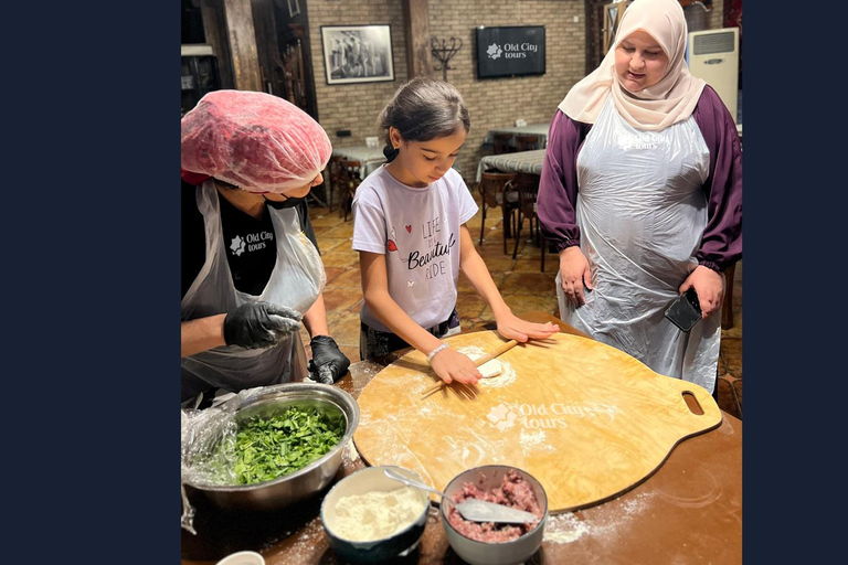 دورة طبخ أذربيجانية وجولة في المدينة القديمة والغداء