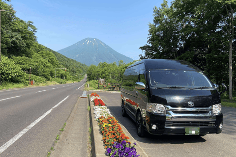 Sapporo: Private 2-Day Lake Toya & Hakodate Tour with Hotel