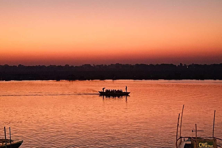 Bajda - E - Banaras (Xplor Benares on a Double Decker Boat)