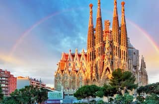 Sagrada Familia Außenansicht: Die Geheimnisse der Fassaden