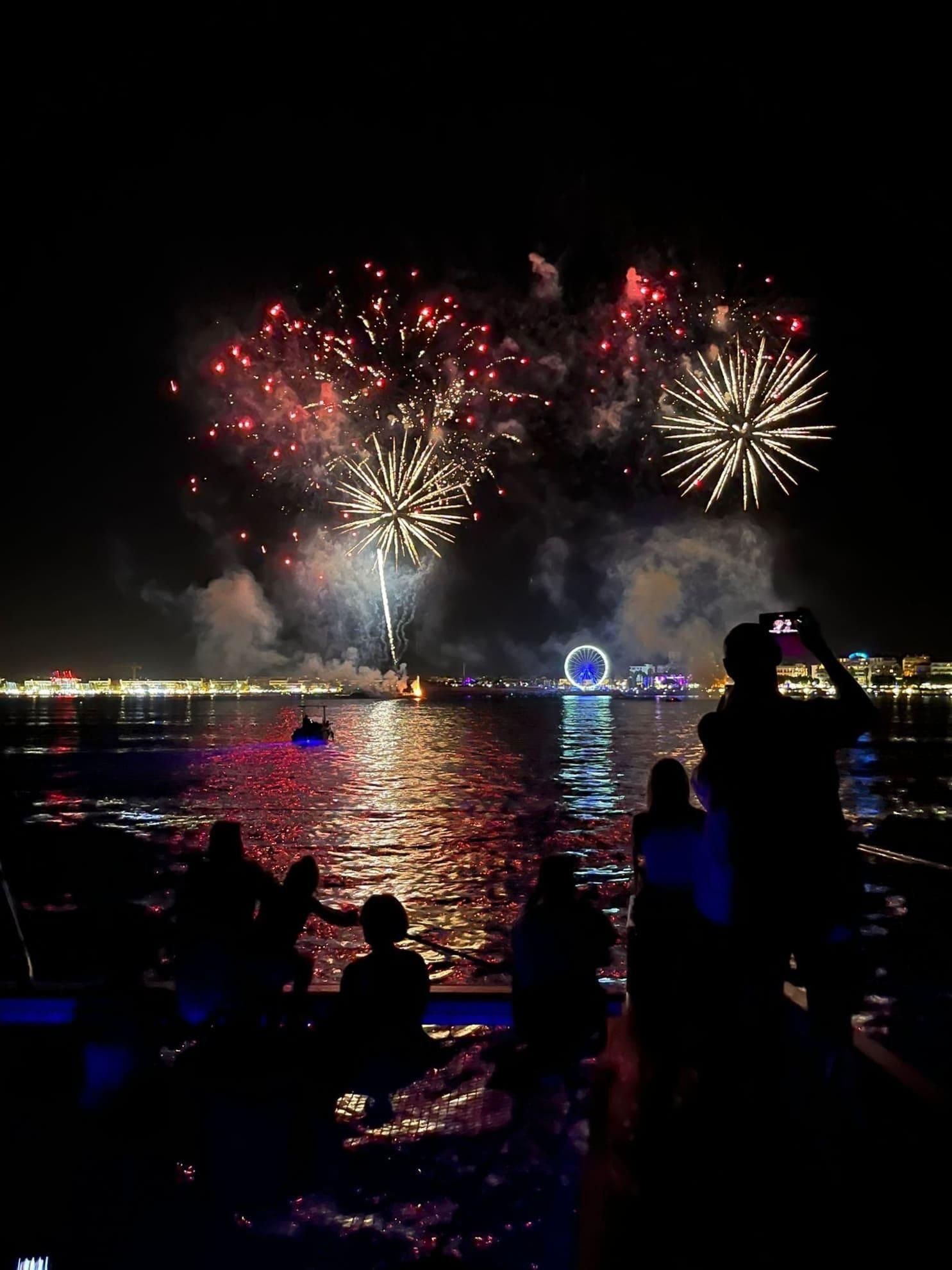 Saint-Raphaël: Abend mit Dinner und Feuerwerk