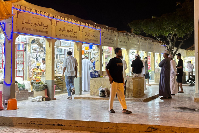 Salalah By Night Tour with Shopping in Gardens Mall and Souk