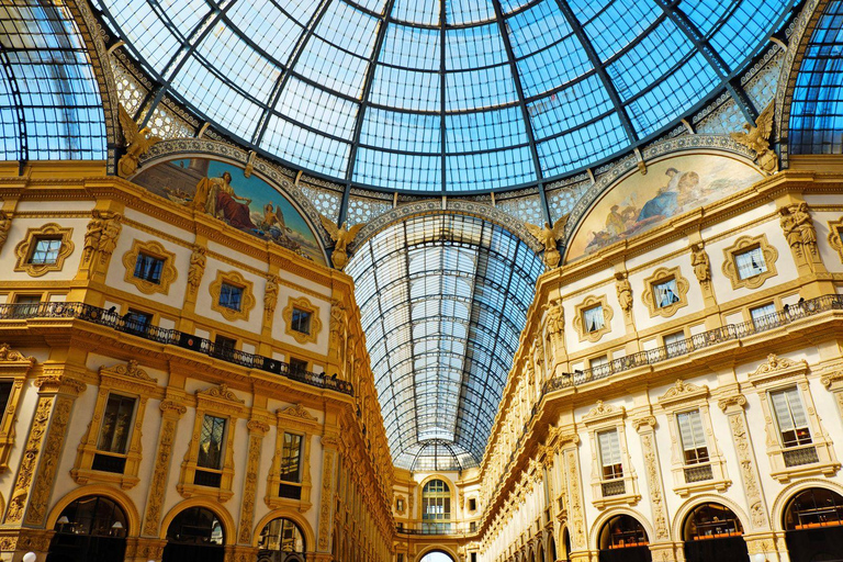 Milano: Piccolo gruppo - Castello, degustazione di gelati e tetto del Duomo