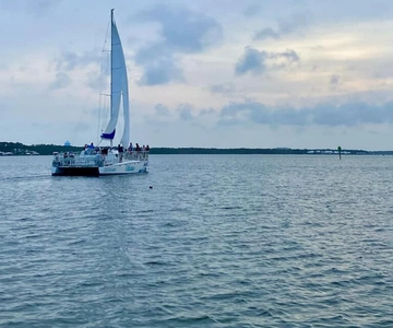 Orange Beach: Sun and Sailing Cruise aboard Catamaran