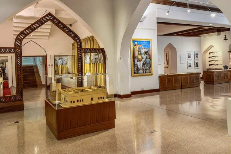 Muscat: Bait Al Zubair Museum Guided Tour with Entry Ticket Muscat: Half Day Sightseeing Tour with Bail Al Zubair Museum
