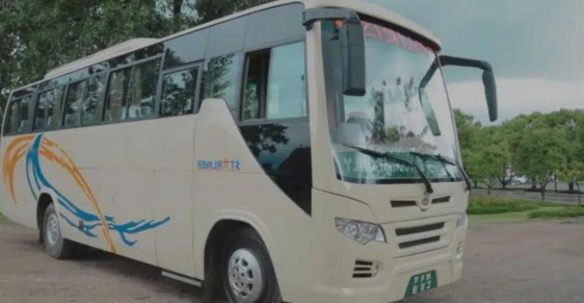 Kathmandu naar Pokhara Deluxe Tourist Bus Ticket - Hizvo