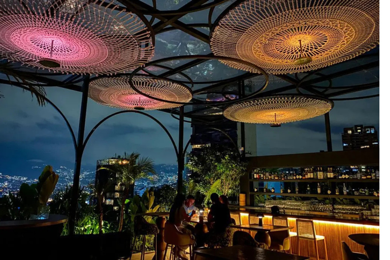 麦德林之夜：美食、文化和城市灯光