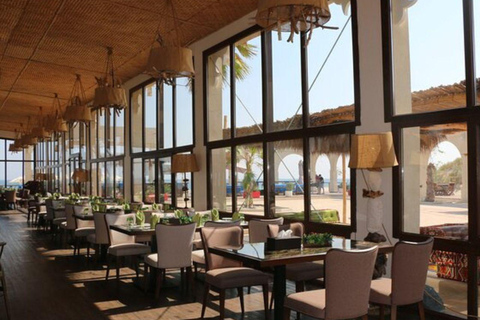 Doha: Guided Tour in Qatari Style at Al Majles Resort