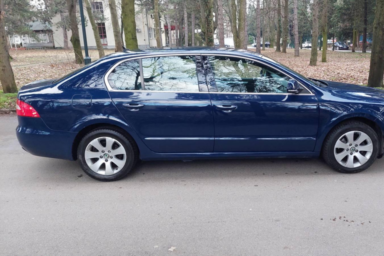 Belgrade: Private Airport Transfer with Meet & Greet Service
